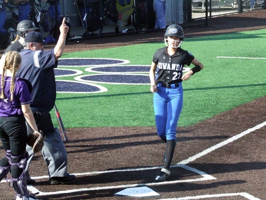 2025apr23softball_1_525.jpg